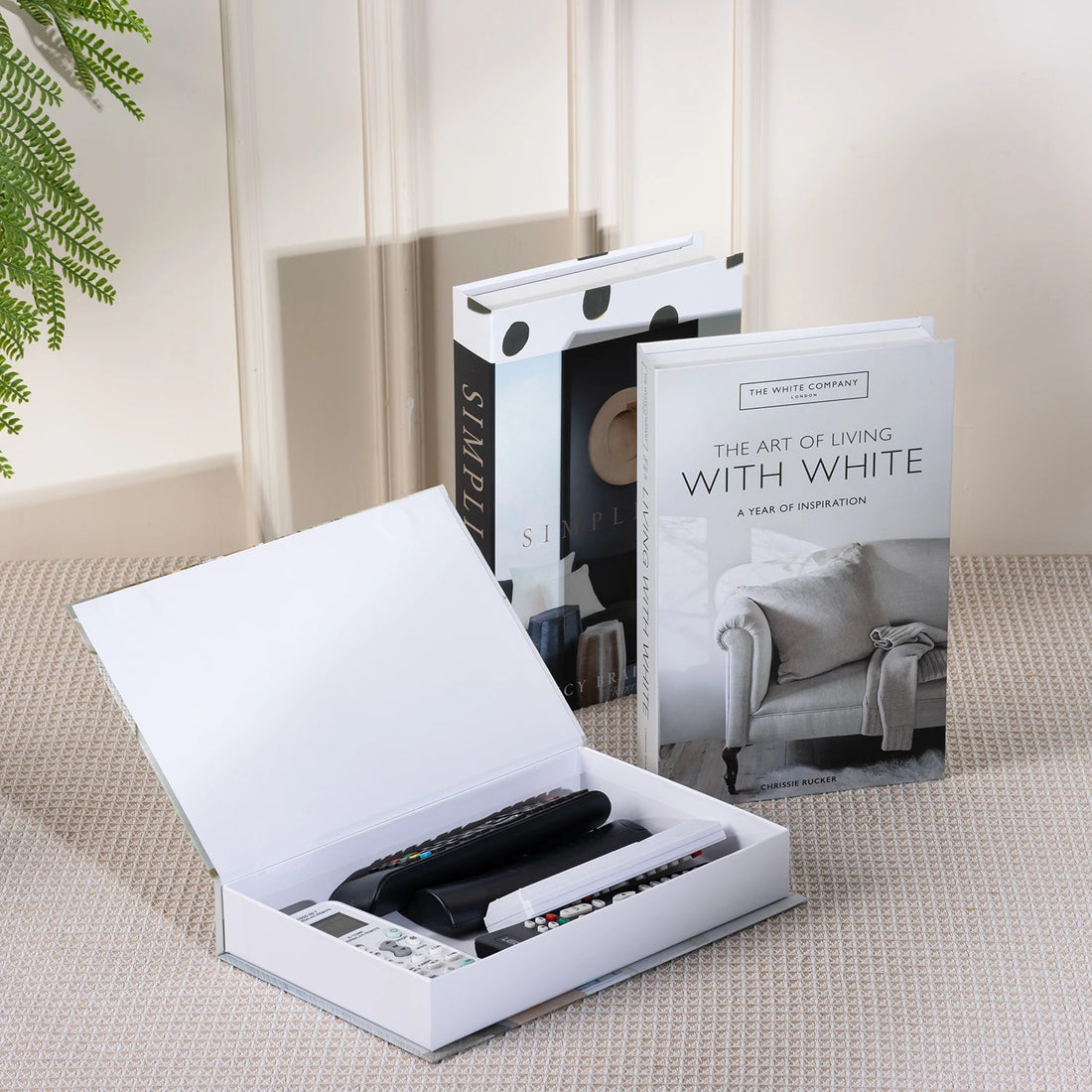 New Luxury Fake Books Home Decoration Remote Control Storage Box Coffee Table Fashion Home Decoration Accessories