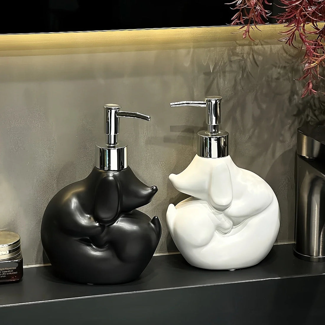 Retro Ceramic Dachshund Liquid Soap Dispenser Bathroom HandSanitizer Shower Gel Pressed Soap Dispenser Bathroom Accessories Gift