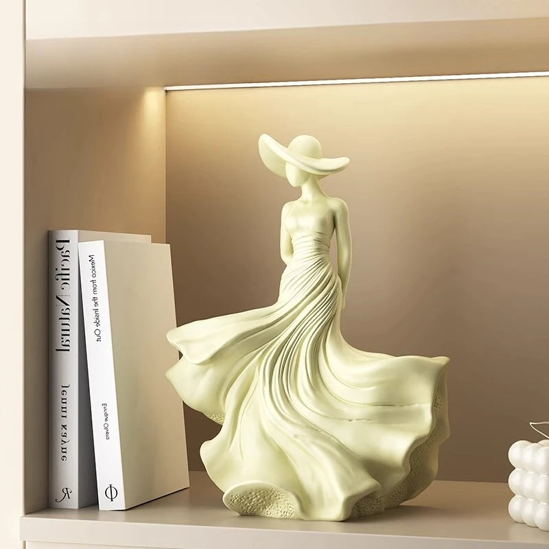 Cream Style Figure Art Ornaments High End Sculptures Home Decor Accessories