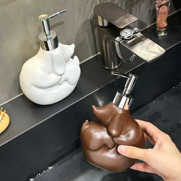 Retro Ceramic Dachshund Liquid Soap Dispenser Bathroom HandSanitizer Shower Gel Pressed Soap Dispenser Bathroom Accessories Gift