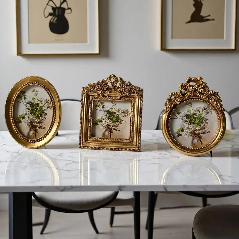 Creative Retro Gold Resin Picture Frame – Oval Small Photo Display Holder for Desk or Wall, Vintage Decorative Hanging Frame