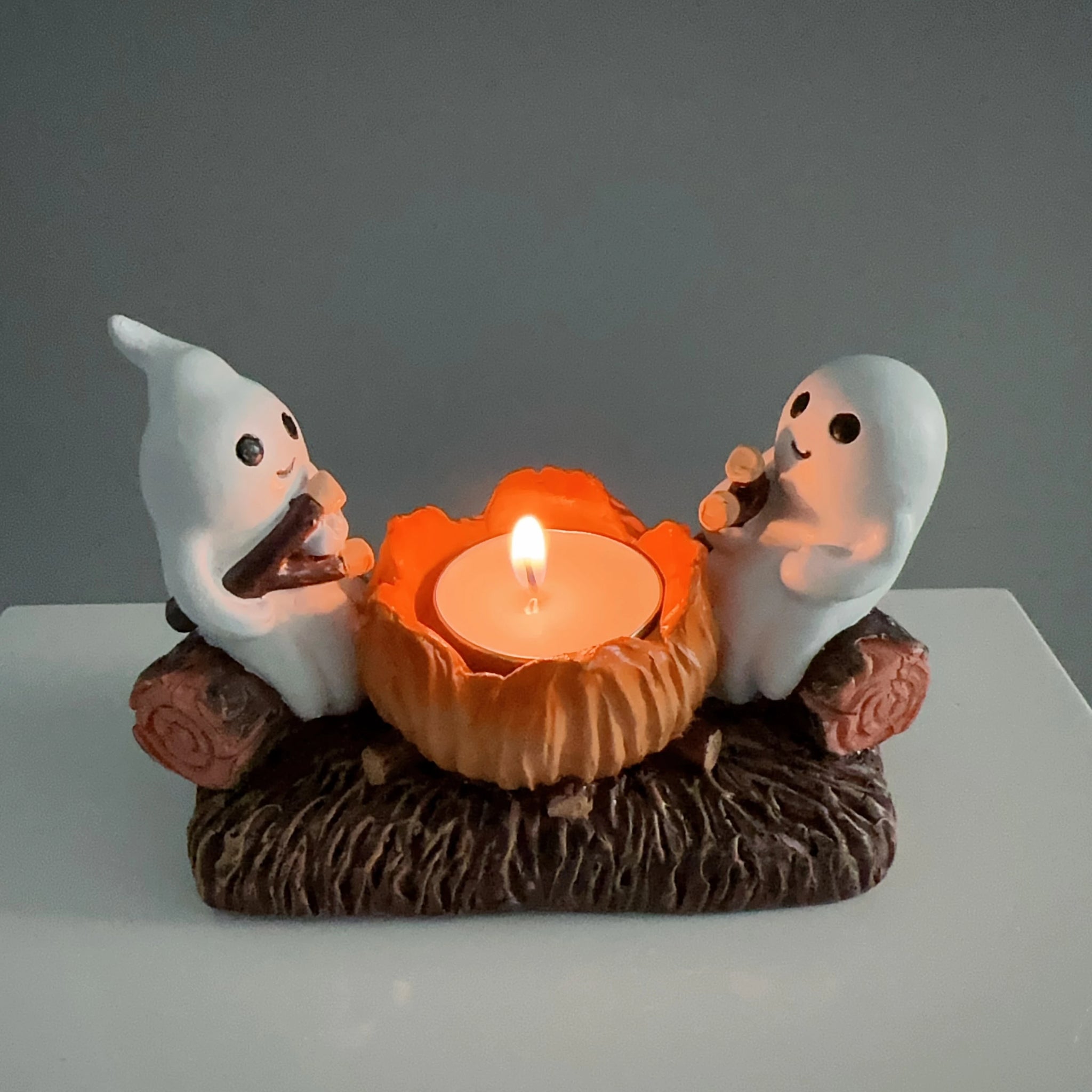 Ghost Candle Holder Without Candles, Decorative Metal Stand, Halloween Home Decoration, Unique Ghost Design, Perfect for Spooky