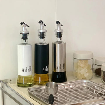 Nordic Kitchen Oil Dispense Stainless Steel Cooking Oil Container Spout Glass Kitchen Liquid Dispenser Bottle Vinegar Pot