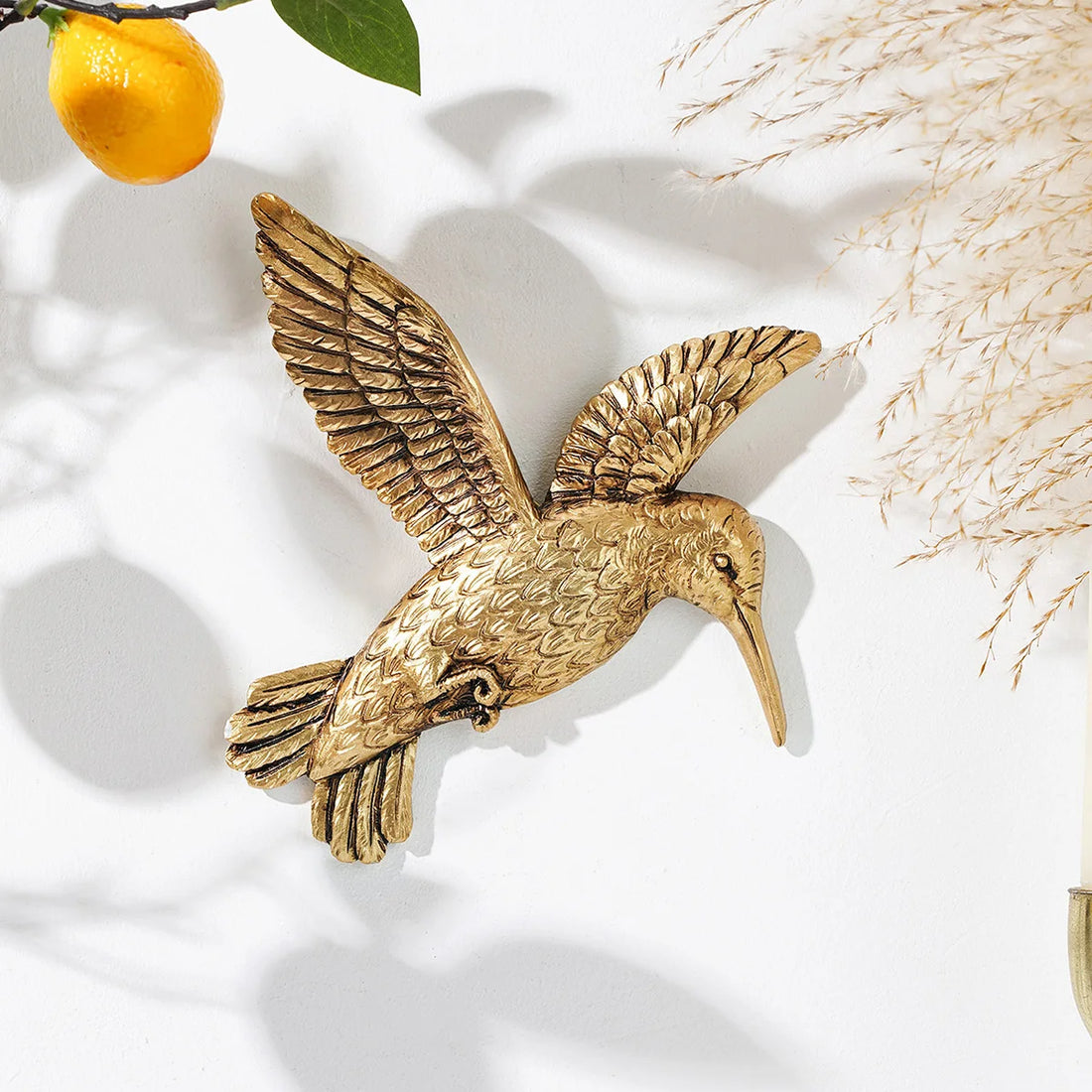 1PC, a simple golden winged flying hummingbird-shaped interior decoration wall hanging, for home wall decoration