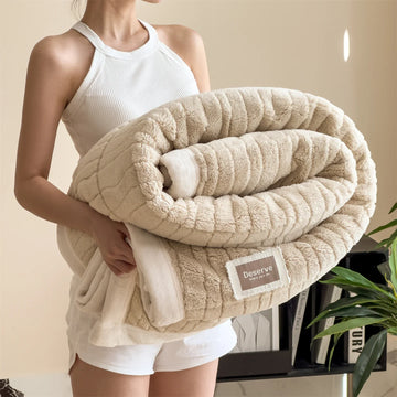 Luxury Thick Double-Sided Fleece Blankets Solid Color Soft Velvet Blanket for Bed Autumn Winter Warm Blanket and Pillowcase Sets