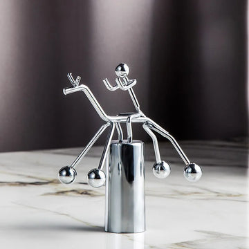Balancing Knight on Horse Desk Toy Kinetic Art Figurine for Office Stress Relief Desktop Decor Physics Science Gift Fidget Toy