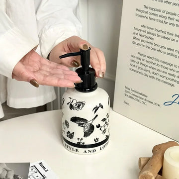 Hand Drawn Liquid Soap Dispenser Pres Separated Bottle Bathroom Accessories Ceramic Household Body Wash Shampoo Dispenser Bottle