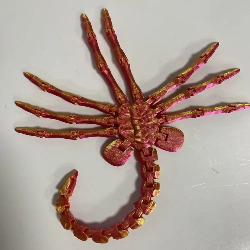 Desktop Decoration Alien Facehugger Model With Flexible Joints for Creative Collection Alien Face Hugging Insect Model