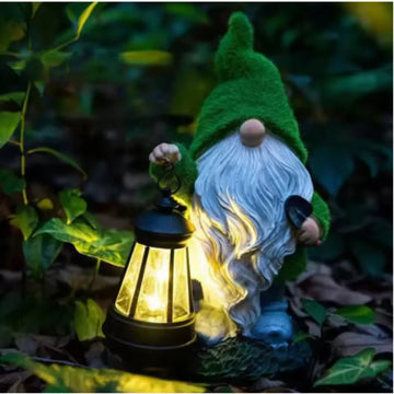 Landscape Light with Dwarf Holding Shovel Garden Resin Elf Statue Light Outdoor Patio Courtyard Solar Decorative Light