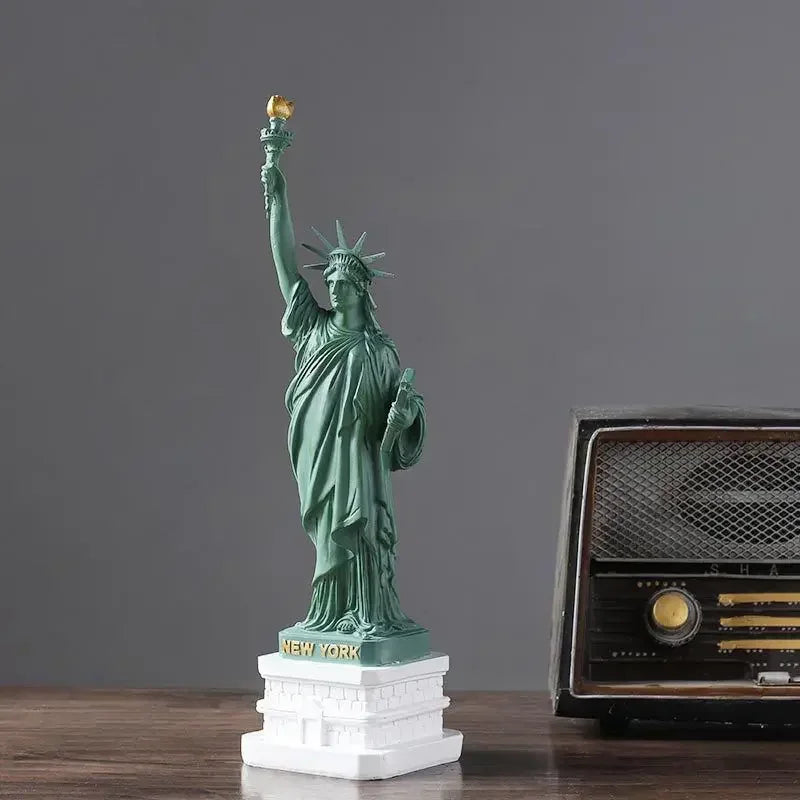 1pc Statue of Liberty Model Desk Accessories Collectibles Travel Souvenirs New York Office Home Interior Room Decoration