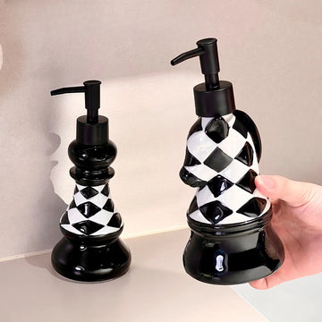 Retro Chess Piece Ceramic Lotion Bottle Checkerboard Pattern Soap Dispenser Creative Chess Knight Rook Design for Bathroom Gifts