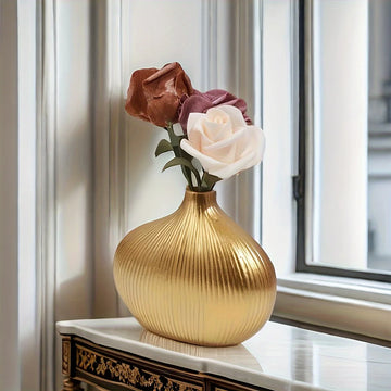 Elegant Golden Striped Resin Vase Modern Luxury Cylindrical Vase Home Decor Tabletop Flower Arrangements Bottle Table Ornament
