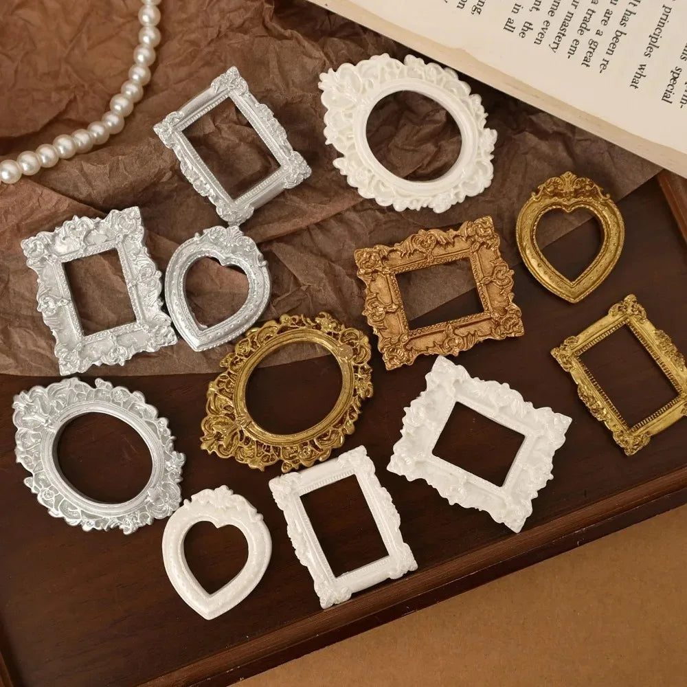 Retro Resin Mini Photo Frames Golden Simulation Relief Photo Frame European Exquisite Relief Picture Frame Dollhouse Ornaments