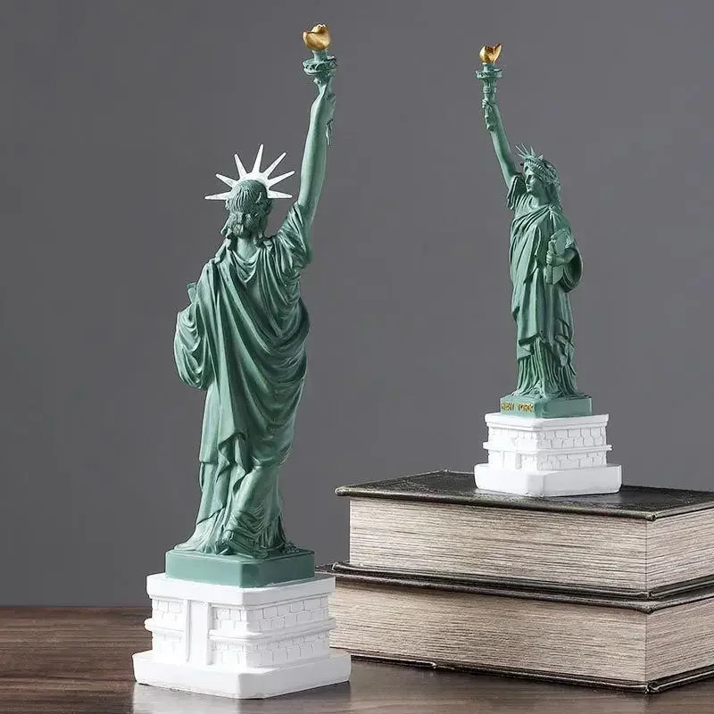 1pc Statue of Liberty Model Desk Accessories Collectibles Travel Souvenirs New York Office Home Interior Room Decoration