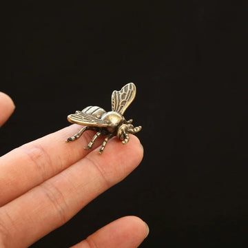 Brass Accessories Bee Shaped Retro Worn-out Insect Crafts Creative Desktop Solid Crafts Office Decorations Graduation Gifts