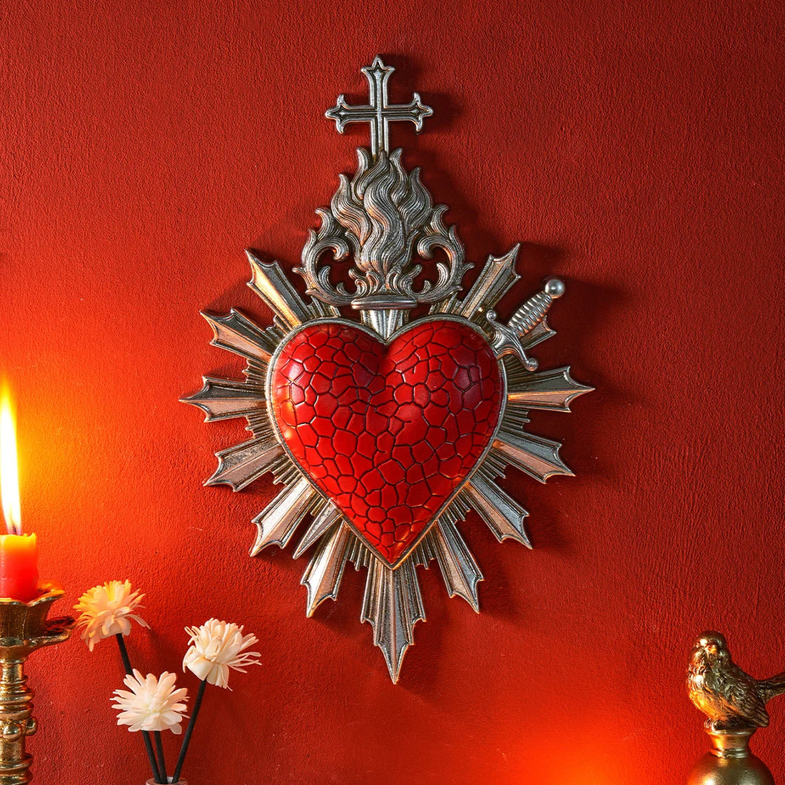 1PC, simple heart-shaped flame piercing arrow decorative pendant, resin material wall decoration