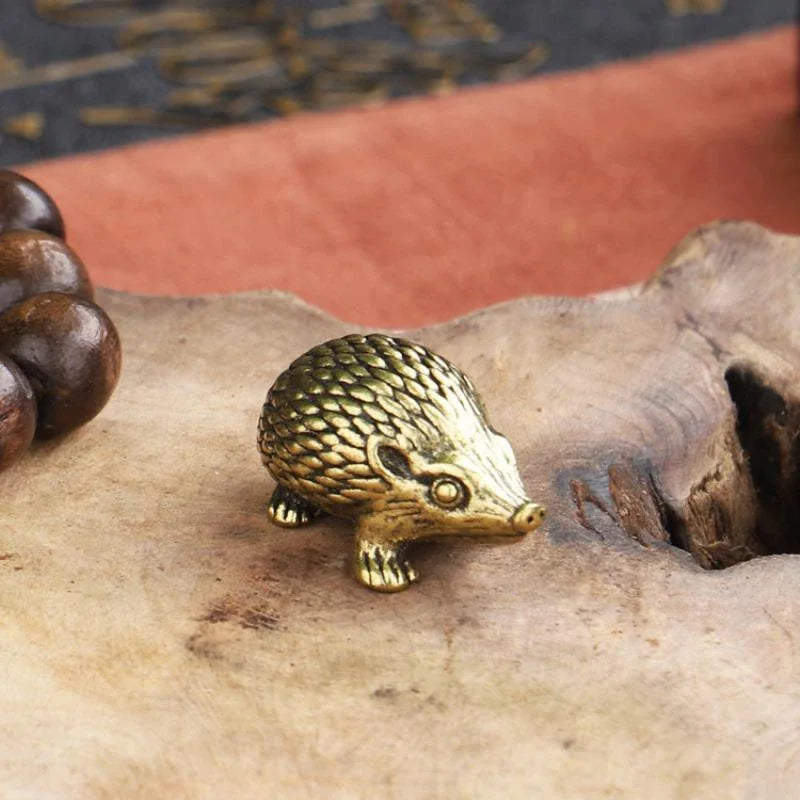 Antique Brave Hedgehog Small Ornaments Solid Brass Antique Animal Sculpture Crafts Desk Tea Table Ornament Home Decoration Gifts
