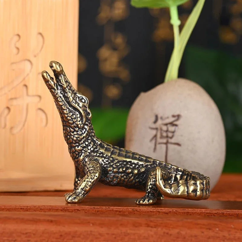 Vintage Antique Brass Crocodile Miniature Figurines Brass Animal Alligator Statue Desk Ornaments Tea Pet Home Decor Crafts Gifts
